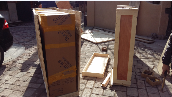 国际搬家易碎木箱的包装